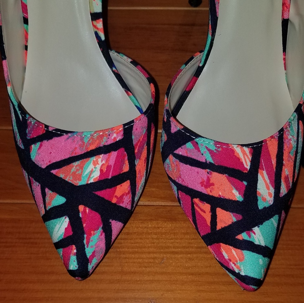 Abstract PUMP - Picture 2 of 4